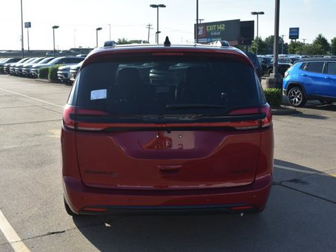 New 2027 Chrysler Pacifica Limited w/ Family Tech Group FWD image 6