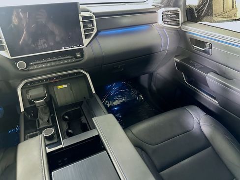 Used 2023 Toyota Sequoia Platinum AWD/4WD image 20