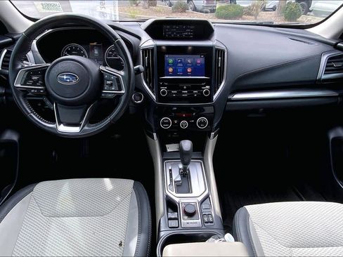 Used 2020 Subaru Forester Premium image 14