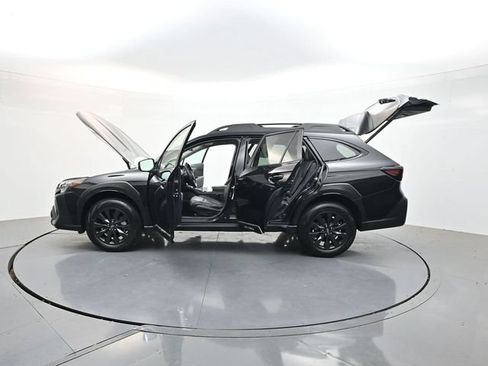 Used 2023 Subaru Outback Onyx Edition AWD/4WD image 27