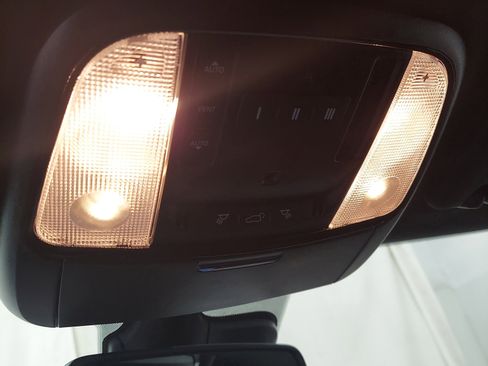 Used 2025 Dodge Durango R/T AWD/4WD image 16