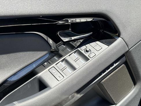 Certified 2026 Land Rover Range Rover Evoque S image 20