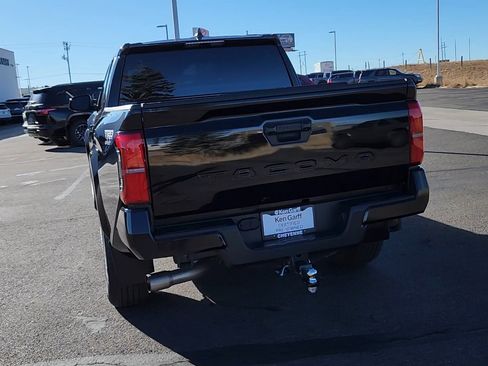 Used 2024 Toyota Tacoma TRD Sport image 3