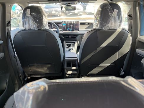 New 2026 Volkswagen Tiguan SE R-Line image 12