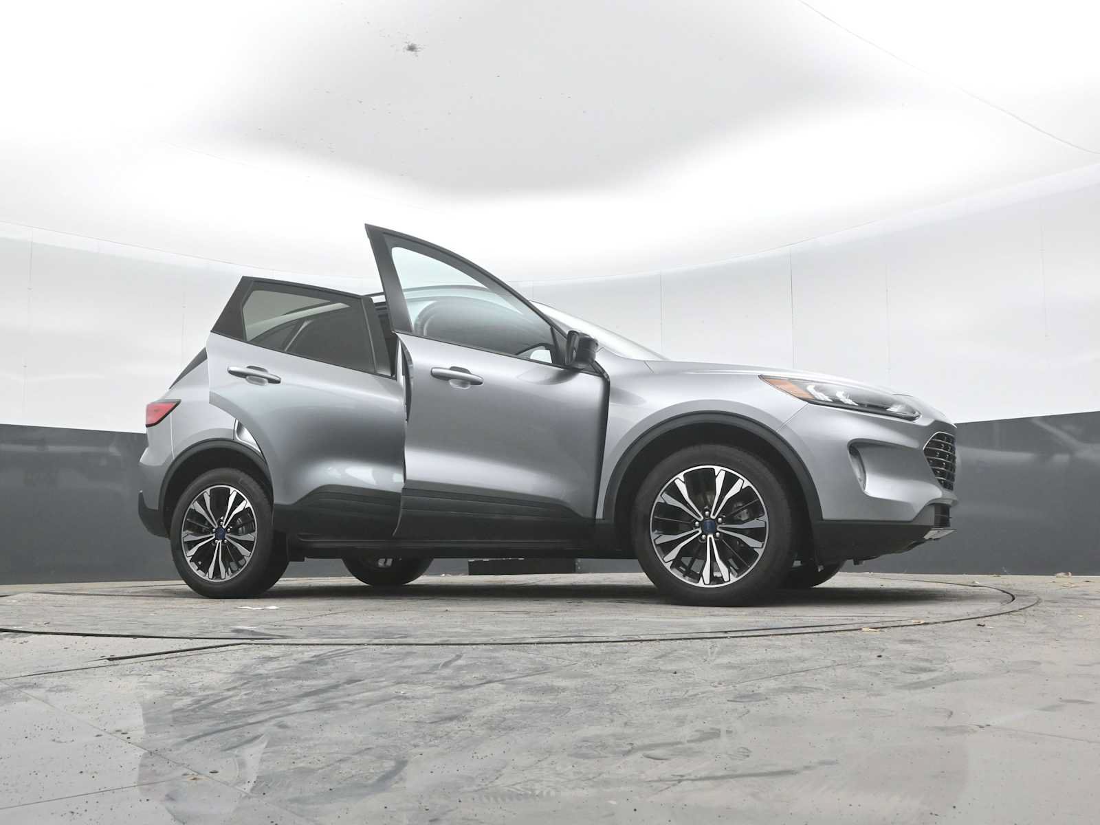 Used 2022 Ford Escape SEL w/ SEL Stealth AWD Package image 55