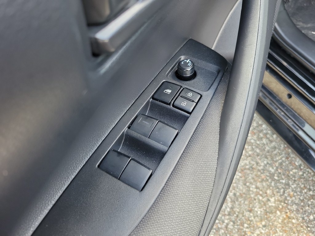 Used 2026 Toyota Corolla LE FWD image 14