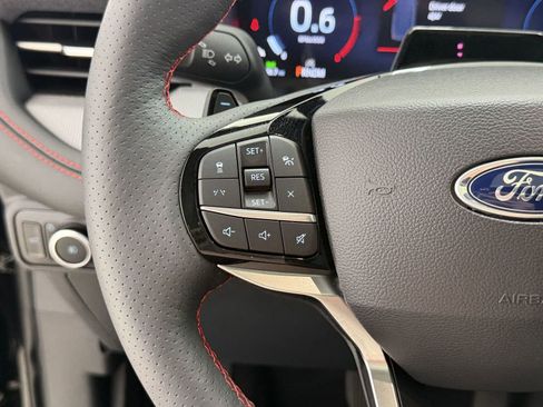 Certified 2025 Ford Explorer ST image 19