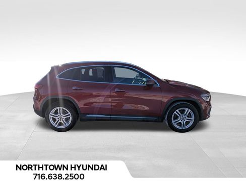 Used 2021 Mercedes-Benz GLA 250 4MATIC image 2