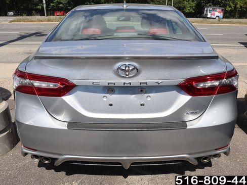 Used 2019 Toyota Camry XSE image 7