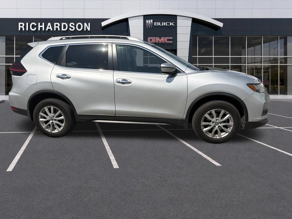 Used 2018 Nissan Rogue SV AWD/4WD image 9