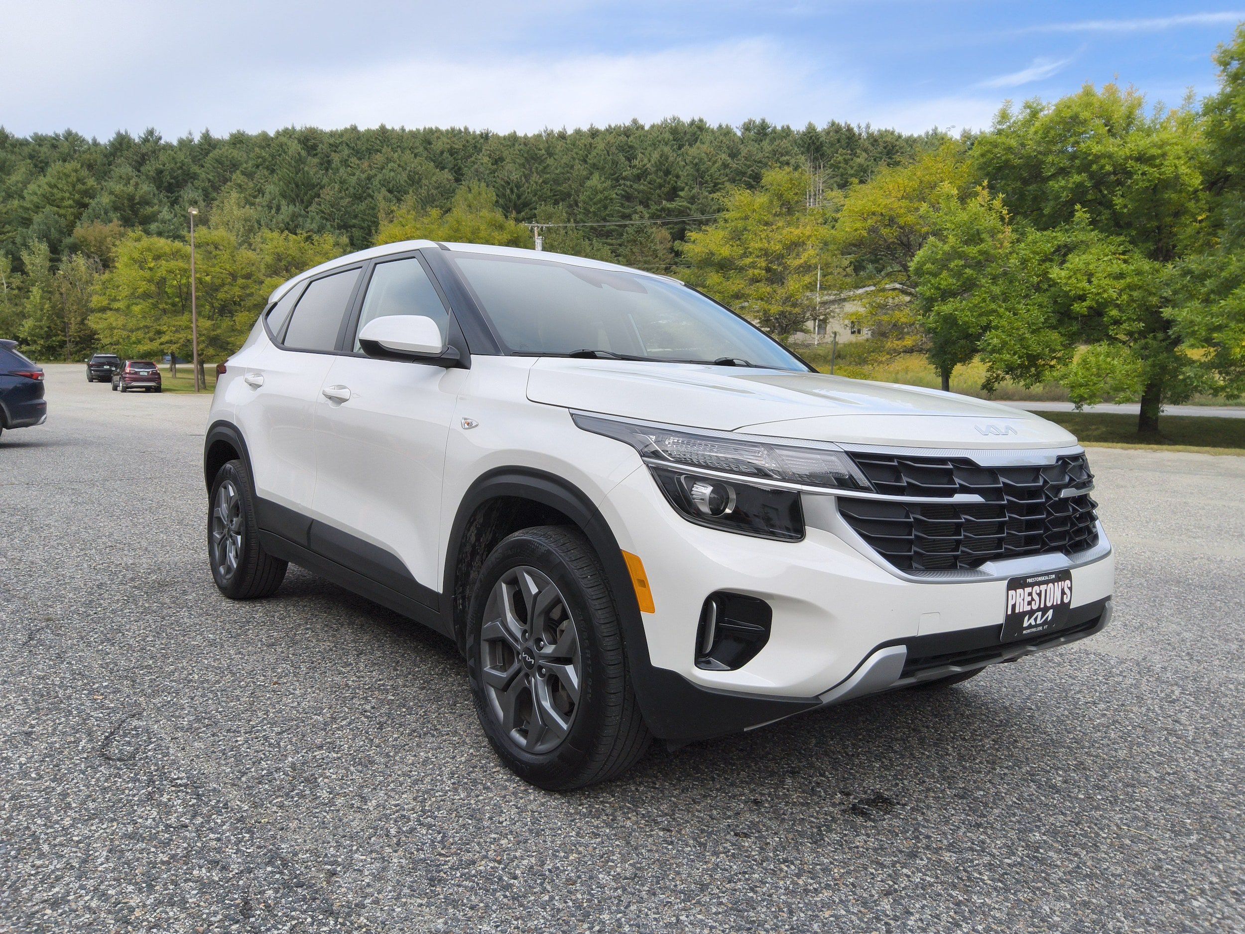 Used 2025 Kia Seltos LX AWD/4WD image 1