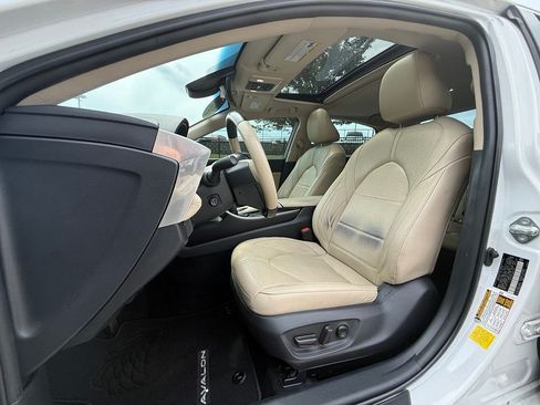 Used 2020 Toyota Avalon Limited w/ Advanced Safety Package FWD image 17