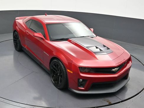 Used 2014 Chevrolet Camaro ZL1 RWD image 20