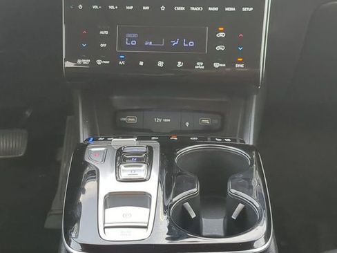 Used 2024 Hyundai Tucson Limited image 18