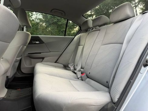 Used 2017 Honda Accord LX image 12