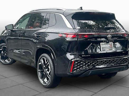 New 2026 Volkswagen Tiguan SEL R-Line AWD/4WD image 12