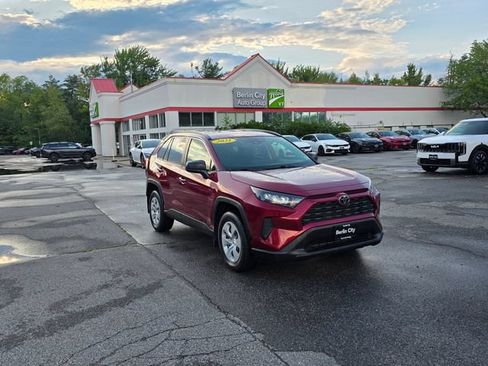 Used 2021 Toyota RAV4 LE AWD/4WD image 29