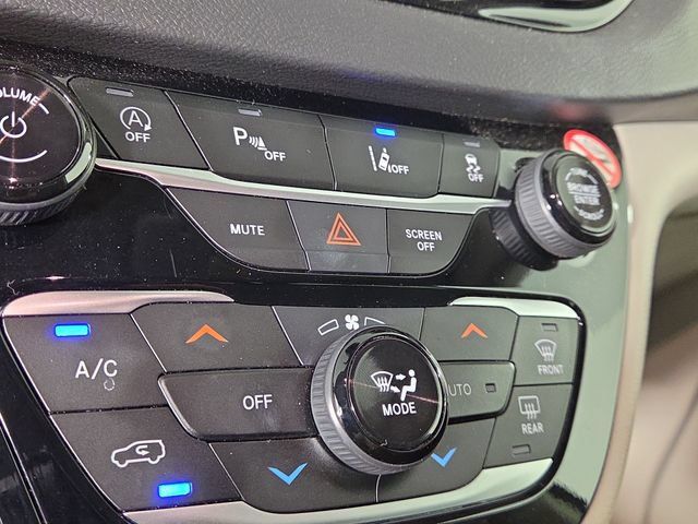 Used 2024 Chrysler Pacifica Touring-L FWD image 20