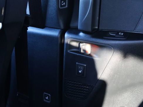 New 2026 Chrysler Pacifica Limited image 13