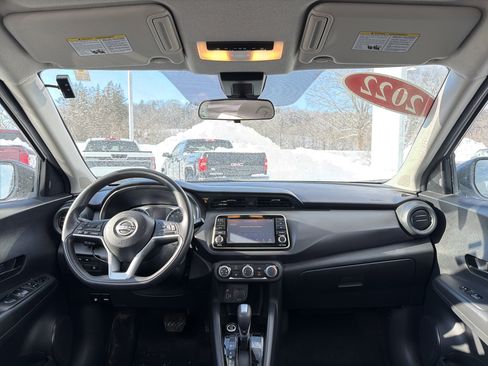 Used 2022 Nissan Kicks S image 12