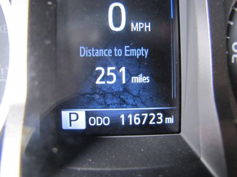 Used 2020 Toyota Tacoma TRD Off-Road RWD image 39