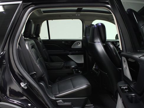 Used 2020 Lincoln Aviator Reserve w/ Equipment Group 202A image 16