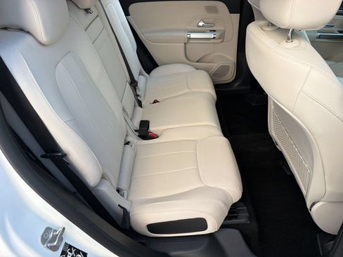 Certified 2026 Mercedes-Benz GLB 250 4MATIC image 32