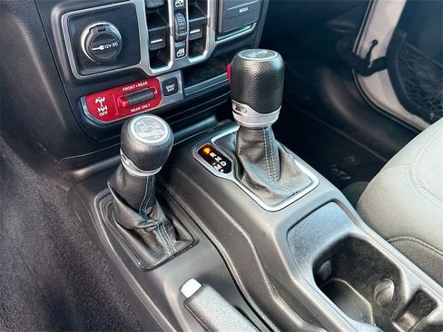 Used 2022 Jeep Wrangler Unlimited Rubicon 4xe w/ Cold Weather Group image 18