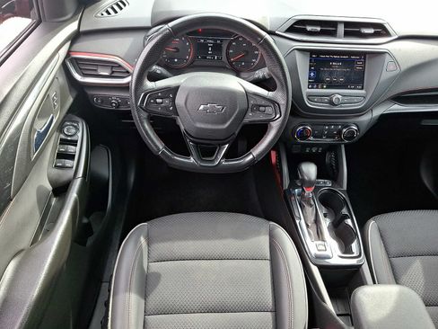Used 2023 Chevrolet TrailBlazer RS FWD image 11