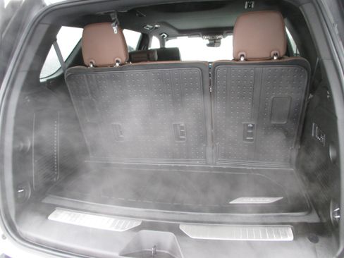 Used 2023 Chevrolet Tahoe High Country w/ Advanced Technology Package image 10