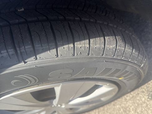 Used 2013 Subaru Impreza 2.0i image 4