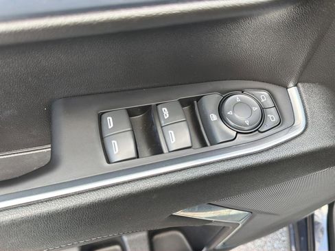 Used 2023 Chevrolet Silverado 1500 LT AWD/4WD image 20