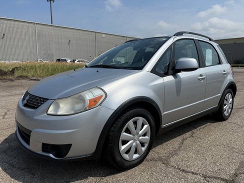 Used 2010 Suzuki SX4 AWD Hatchback image 6