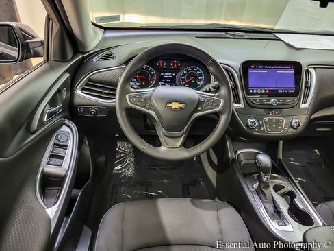 Used 2022 Chevrolet Malibu LT w/ Redline Edition FWD image 3