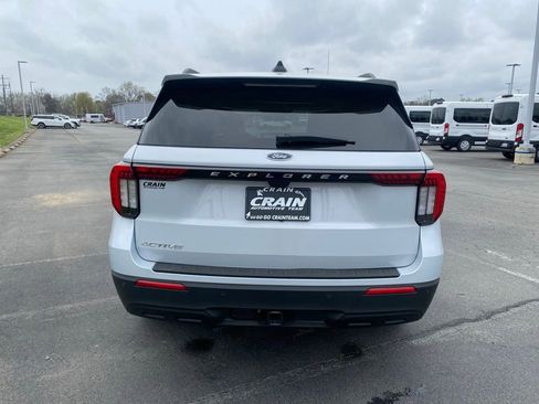 New 2026 Ford Explorer Active RWD image 6