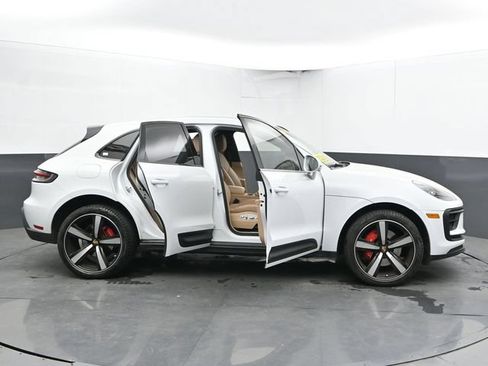 Used 2023 Porsche Macan S AWD/4WD image 56