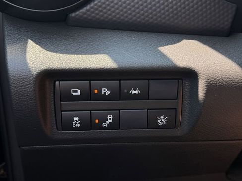 Used 2024 Nissan Kicks S FWD image 18