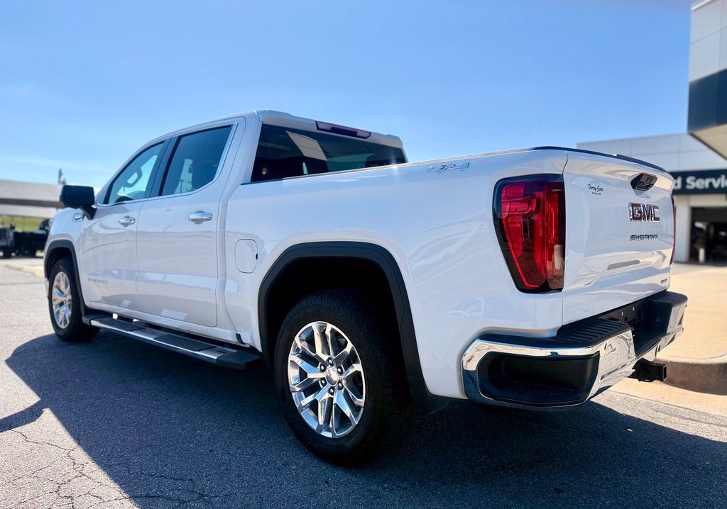 Used 2023 GMC Sierra 1500 SLT AWD/4WD image 5