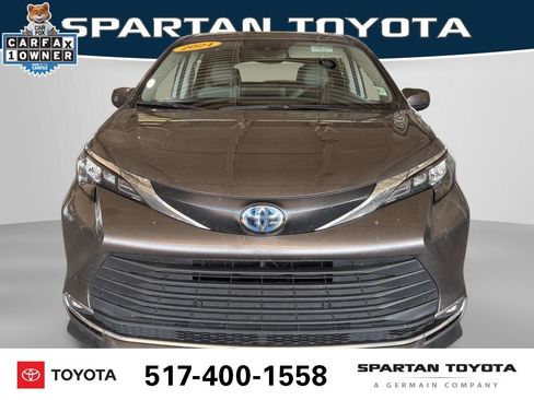 Used 2024 Toyota Sienna XLE FWD image 10