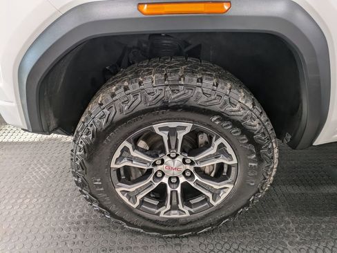 Used 2023 GMC Canyon AT4 w/ AT4 Premium Package image 7