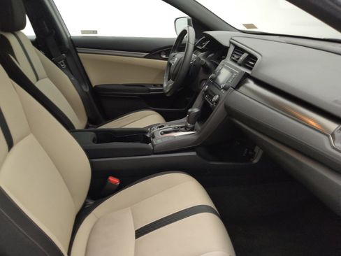 Used 2018 Honda Civic Sport image 21