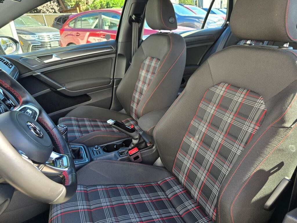 Used 2018 Volkswagen GTI S FWD image 21