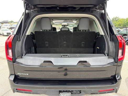 Used 2025 Ford Expedition Active AWD/4WD image 14