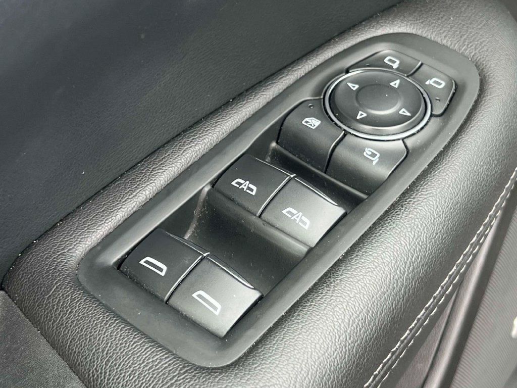 Used 2023 Cadillac XT5 Premium Luxury AWD/4WD image 17