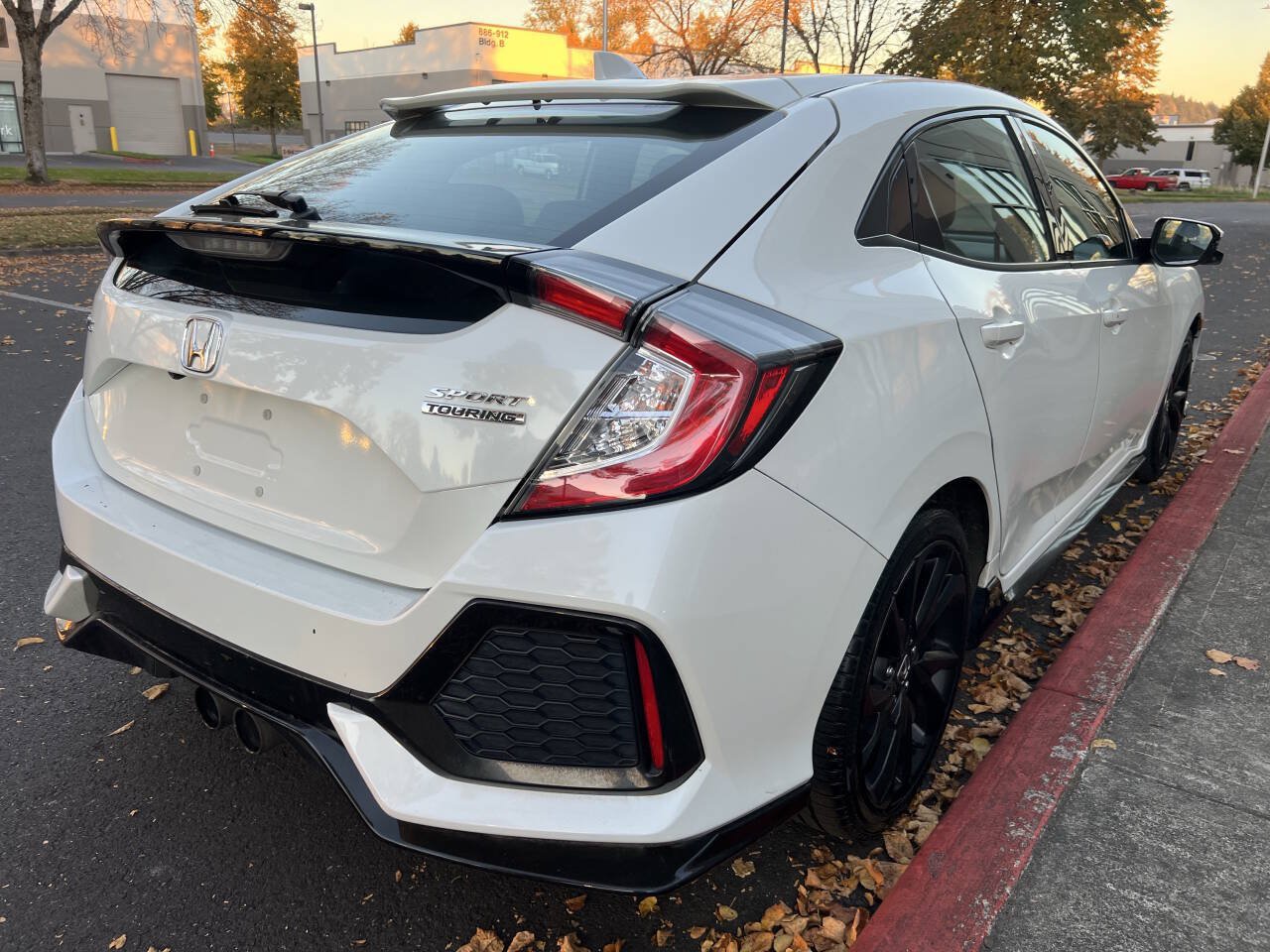 Used 2019 Honda Civic Sport Touring image 3