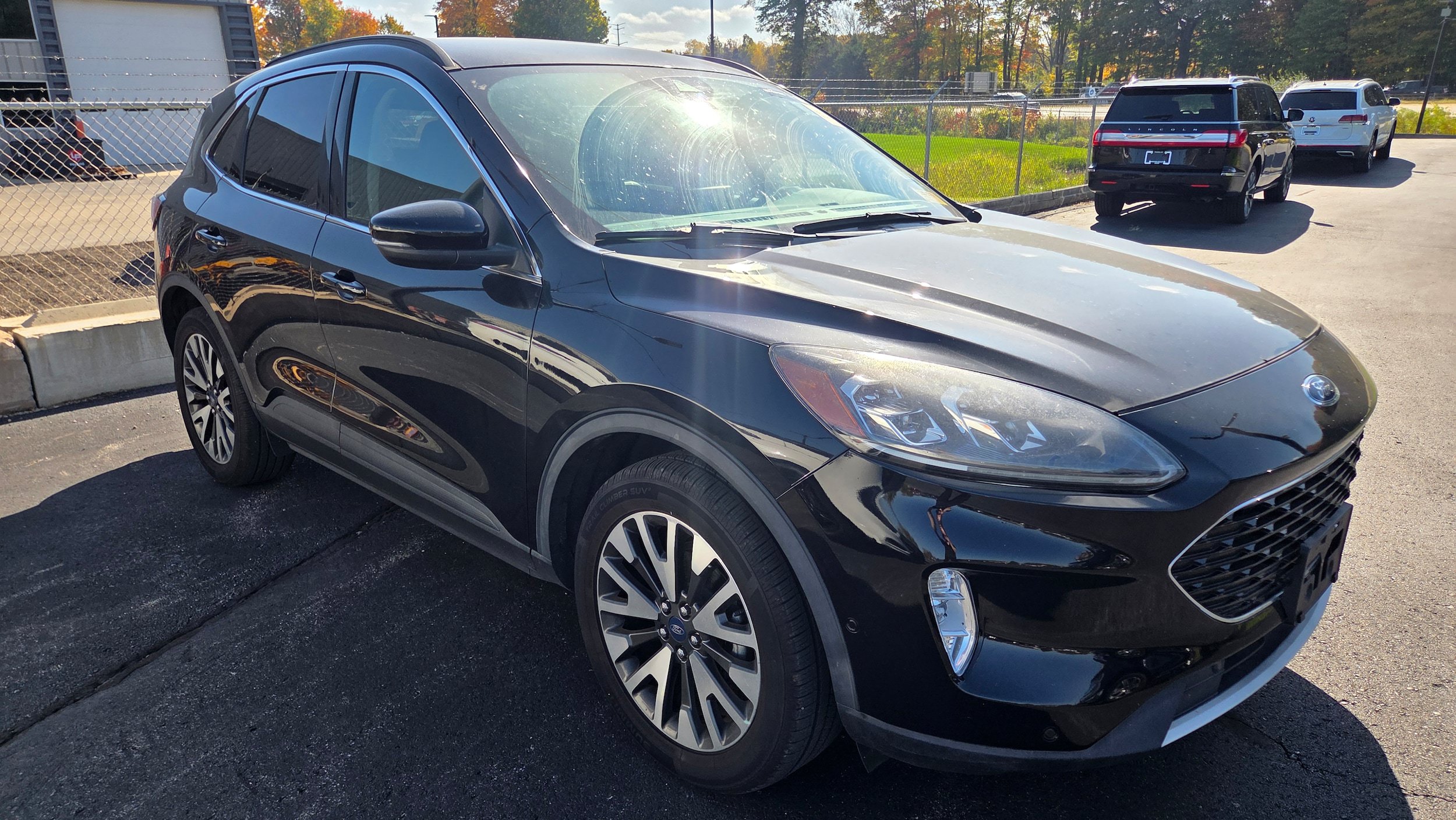 Used 2020 Ford Escape Titanium AWD/4WD image 1