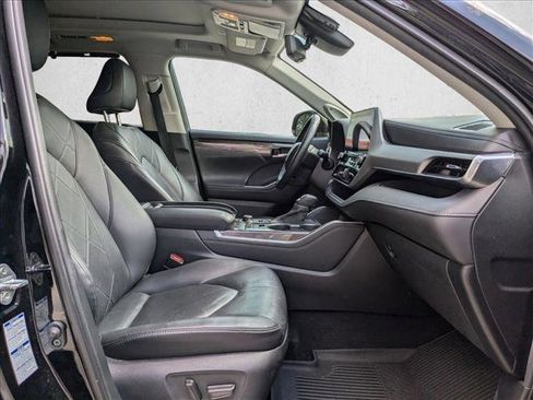 Used 2020 Toyota Highlander Platinum image 20