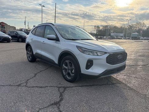 Used 2025 Ford Escape ST-Line Elite w/ Tech Pack #1 image 1