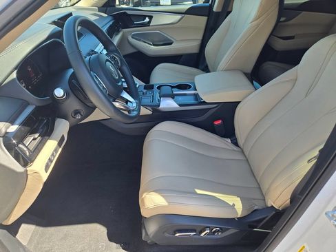 Used 2024 Acura MDX SH-AWD image 15