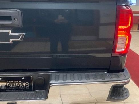 Used 2018 Chevrolet Silverado 1500 LTZ image 13